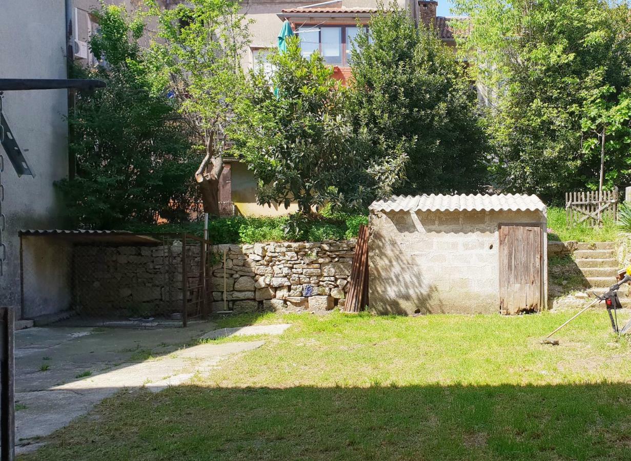 Apartman Kyra Pula Extérieur photo